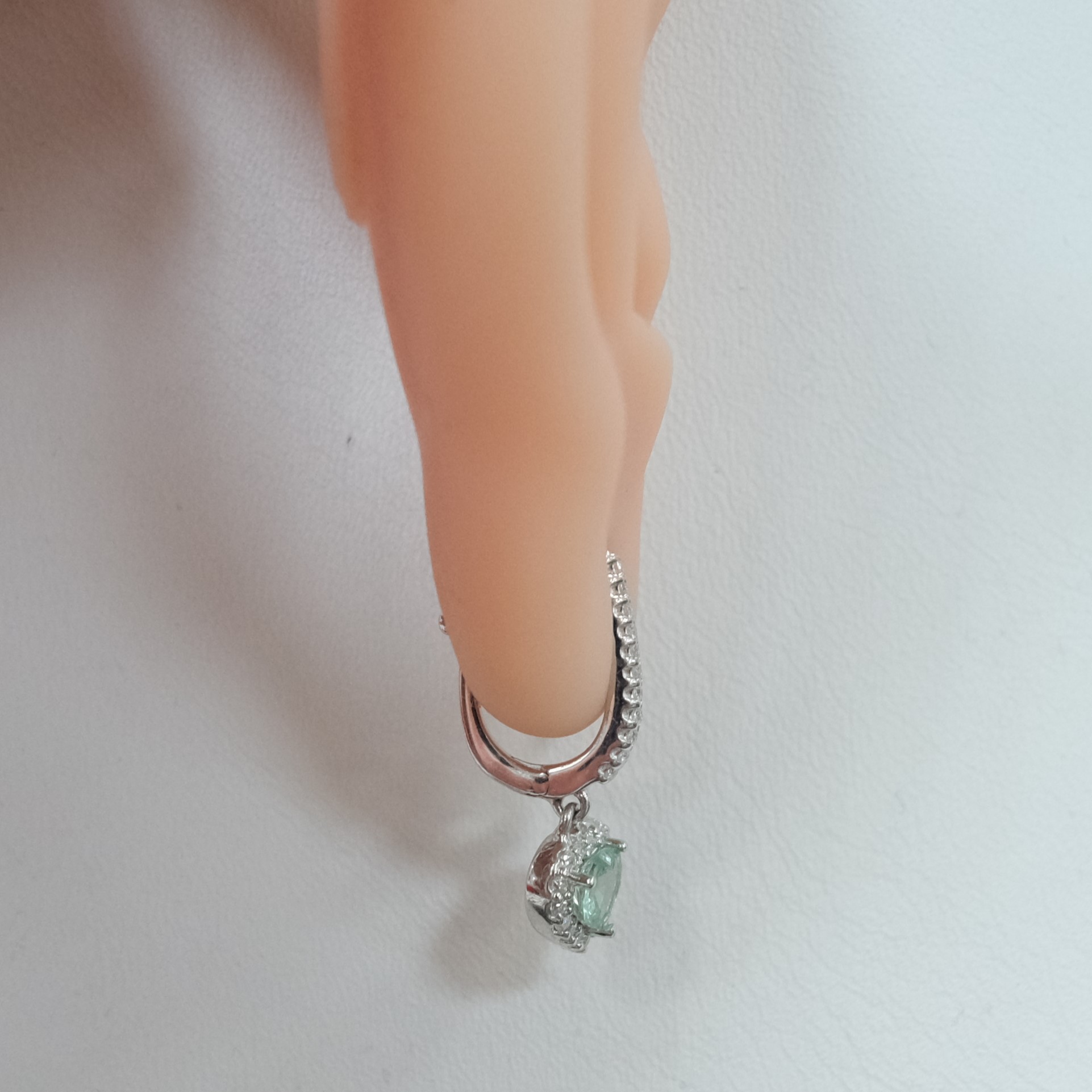 Серебряные серьги с апатитами "Сердца"